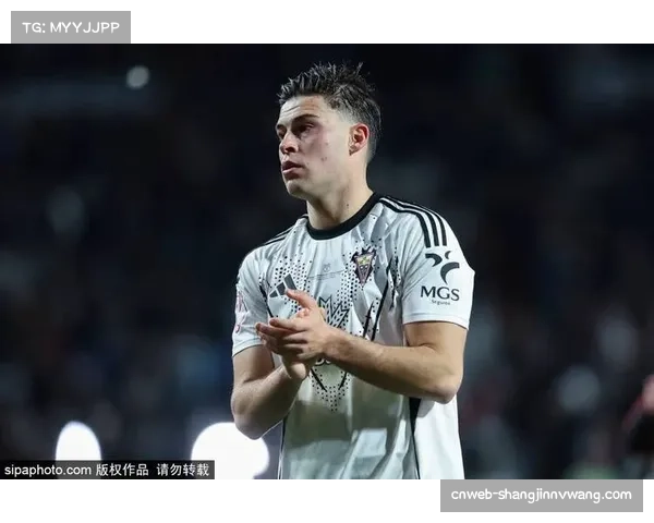 巴萨青训体系强化:签约16岁英格兰边锋塔瓦雷斯,阶梯式违约金防流失 巴萨青训体系强化:签约16岁英格兰边锋塔瓦雷斯,阶梯式违约金防流失